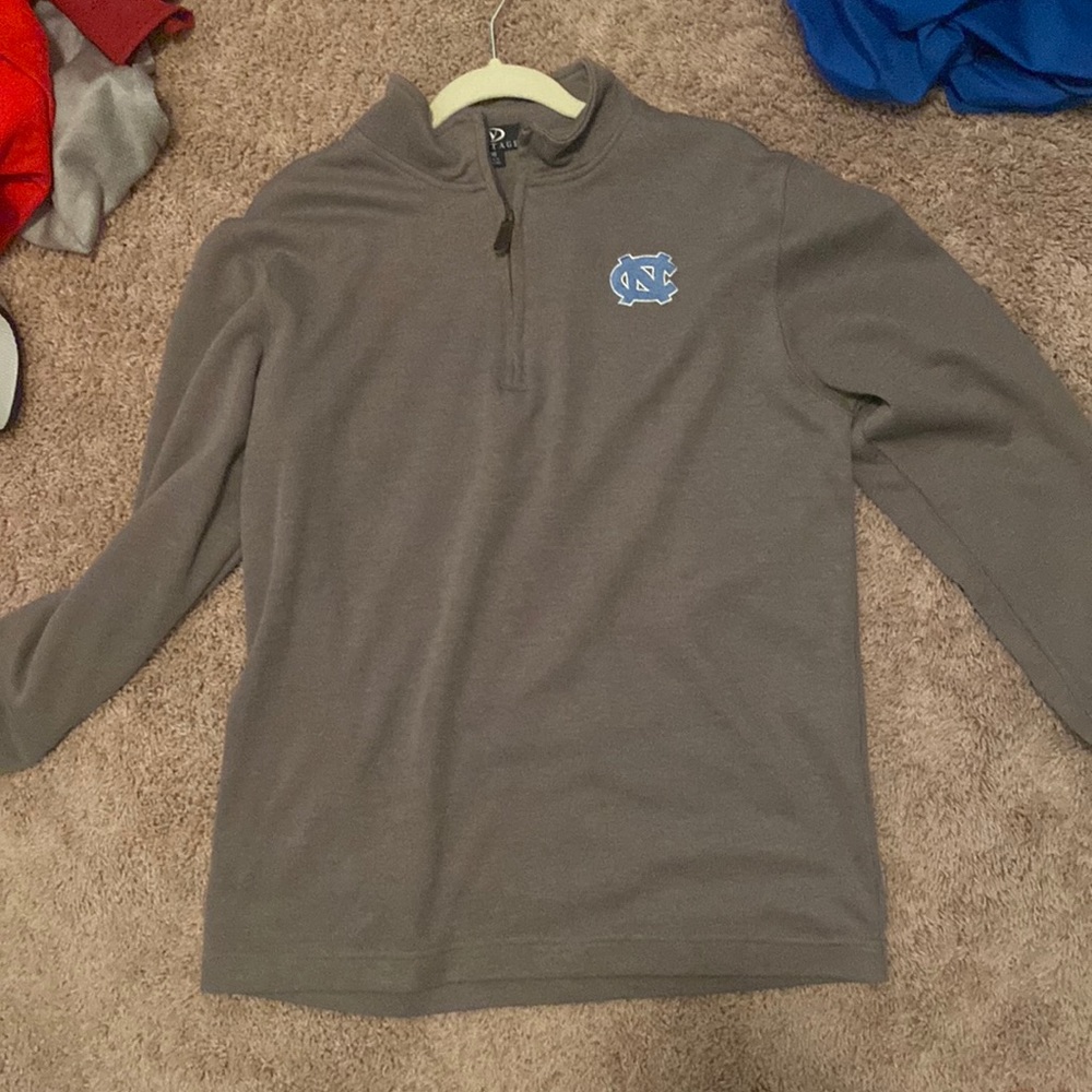 UNC Mens Quarter-Zip Size Medium